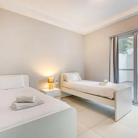 Unique Two Bedroom With Huge Outdoor Area And Close To Entertainment Apartment Is-Swieqi