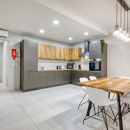 Apartment Unique Two Bedroom With Huge Outdoor Area And Close To Entertainment Is-Swieqi